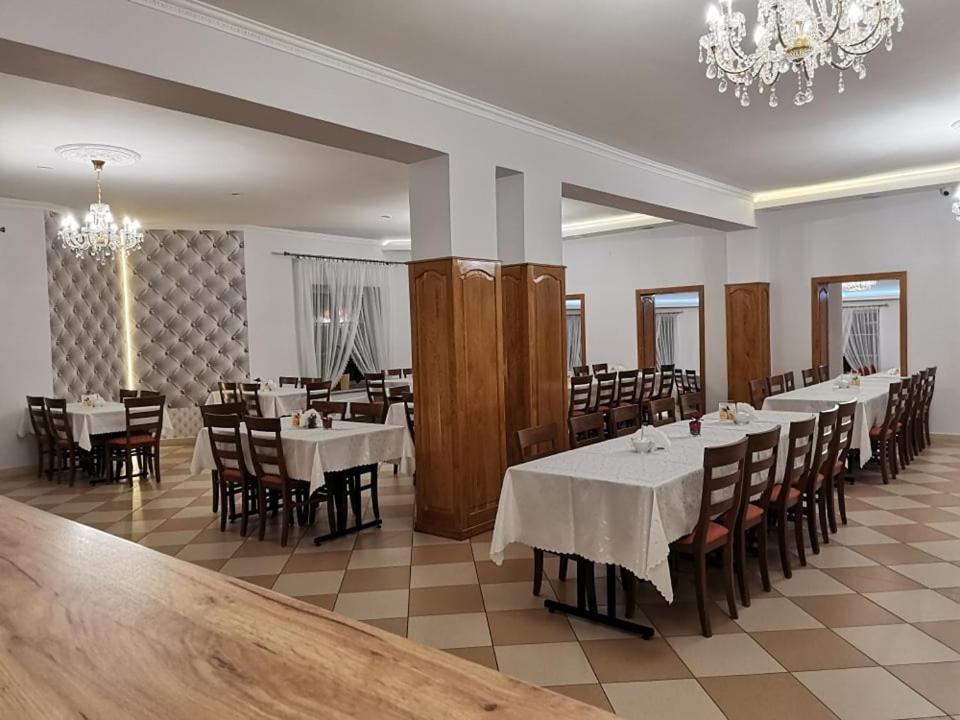 Zajazd Pod Jesionami Nisko Luaran gambar